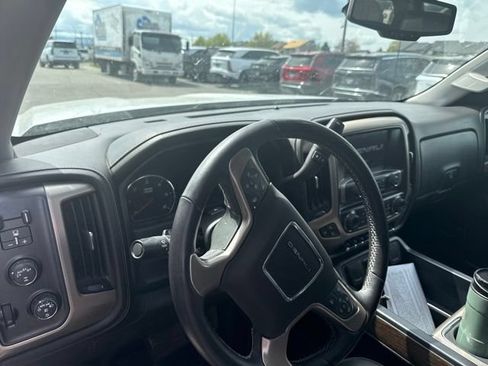 Used 2018 GMC Sierra 1500 Denali w/ Denali Ultimate Package AWD/4WD image 28