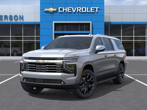 New 2026 Chevrolet Suburban Premier AWD/4WD image 8