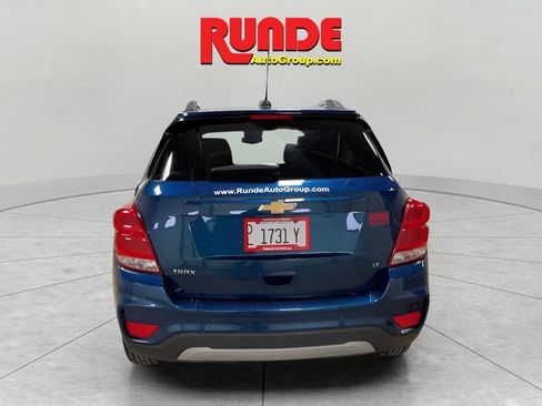 Used 2020 Chevrolet Trax LT w/ Driver Confidence Package FWD image 4