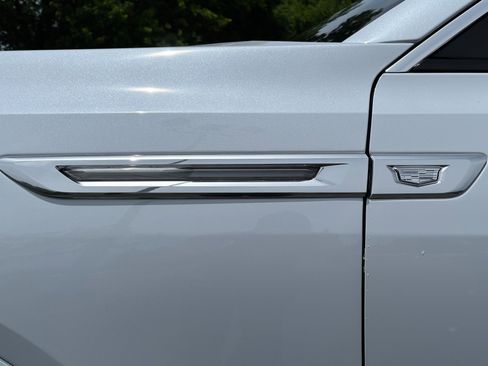 Used 2026 Cadillac Escalade IQ Luxury 2 AWD/4WD image 11