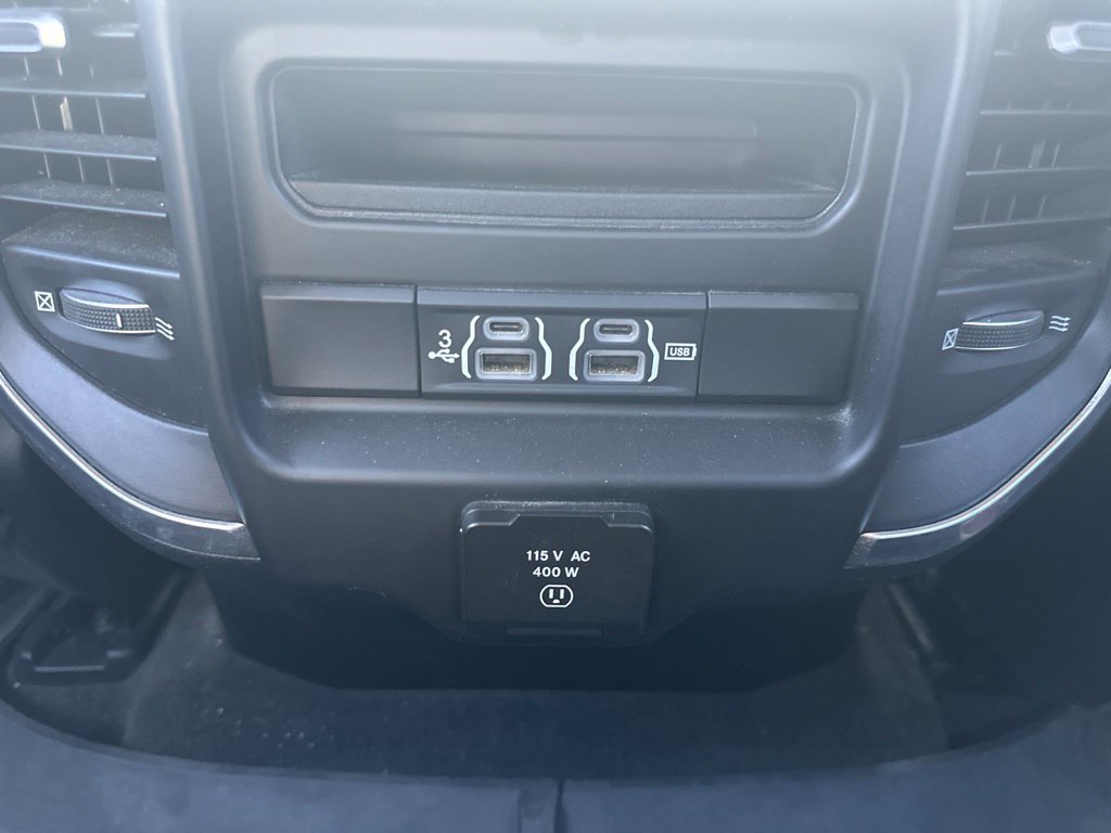 Used 2020 RAM 1500 Laramie AWD/4WD image 34