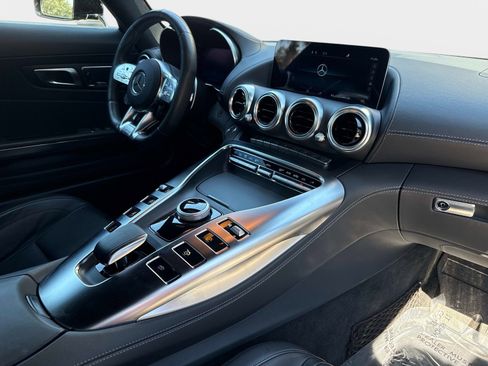 Used 2021 Mercedes-Benz AMG GT Roadster image 32