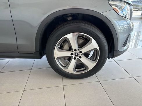 Used 2019 Mercedes-Benz GLC 300 w/ Premium Package image 14