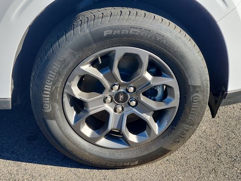 Used 2023 Ford Maverick XLT image 8