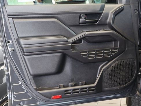 Used 2025 Toyota Tacoma SR w/ SR Upgrade Package RWD image 9