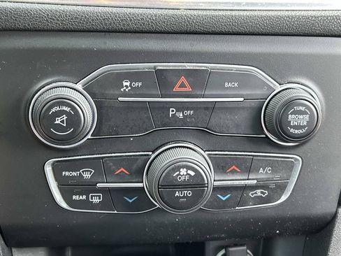 Used 2016 Dodge Charger SXT w/ Driver Confidence Group RWD image 39