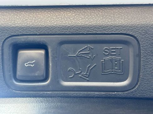 Used 2019 Ford Expedition Platinum image 35