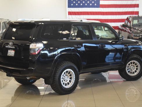 Used 2014 Toyota 4Runner SR5 AWD/4WD image 25