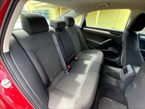 Used 2016 Volkswagen Passat 1.8T S image 20
