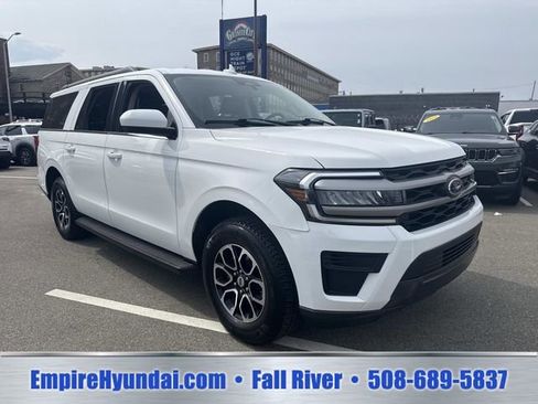Used 2024 Ford Expedition Max XLT AWD/4WD image 2