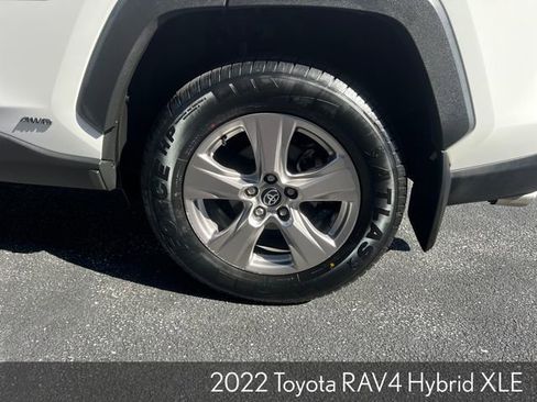 Used 2022 Toyota RAV4 XLE w/ Convenience Package AWD/4WD image 27