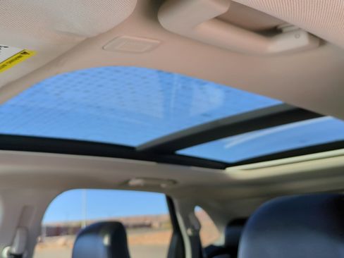 Used 2021 Ford Edge SEL w/ Convenience Package image 16