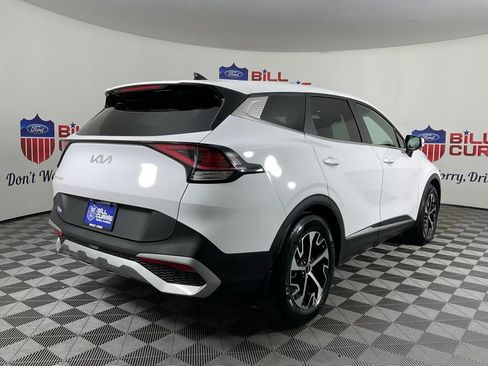 Used 2023 Kia Sportage EX FWD image 3
