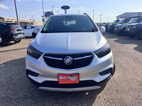 Used 2022 Buick Encore Preferred w/ Safety Package image 2