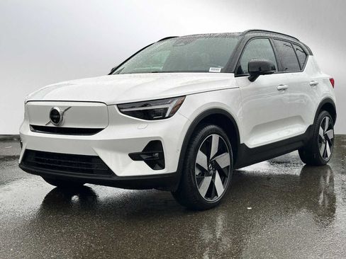 Certified 2023 Volvo XC40 Recharge Ultimate image 7