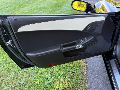 Used 2008 Chevrolet Corvette Z06 w/ Preferred Equipment Group RWD image 37