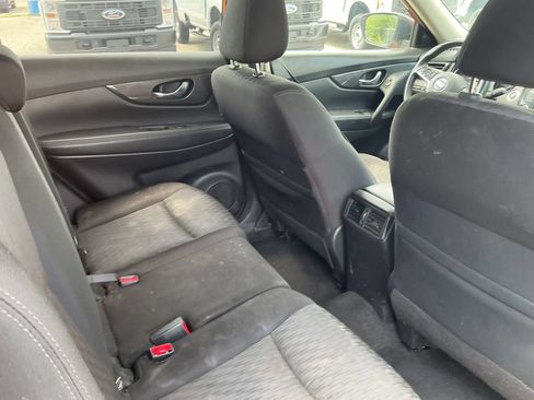 Used 2018 Nissan Rogue SV AWD/4WD image 23