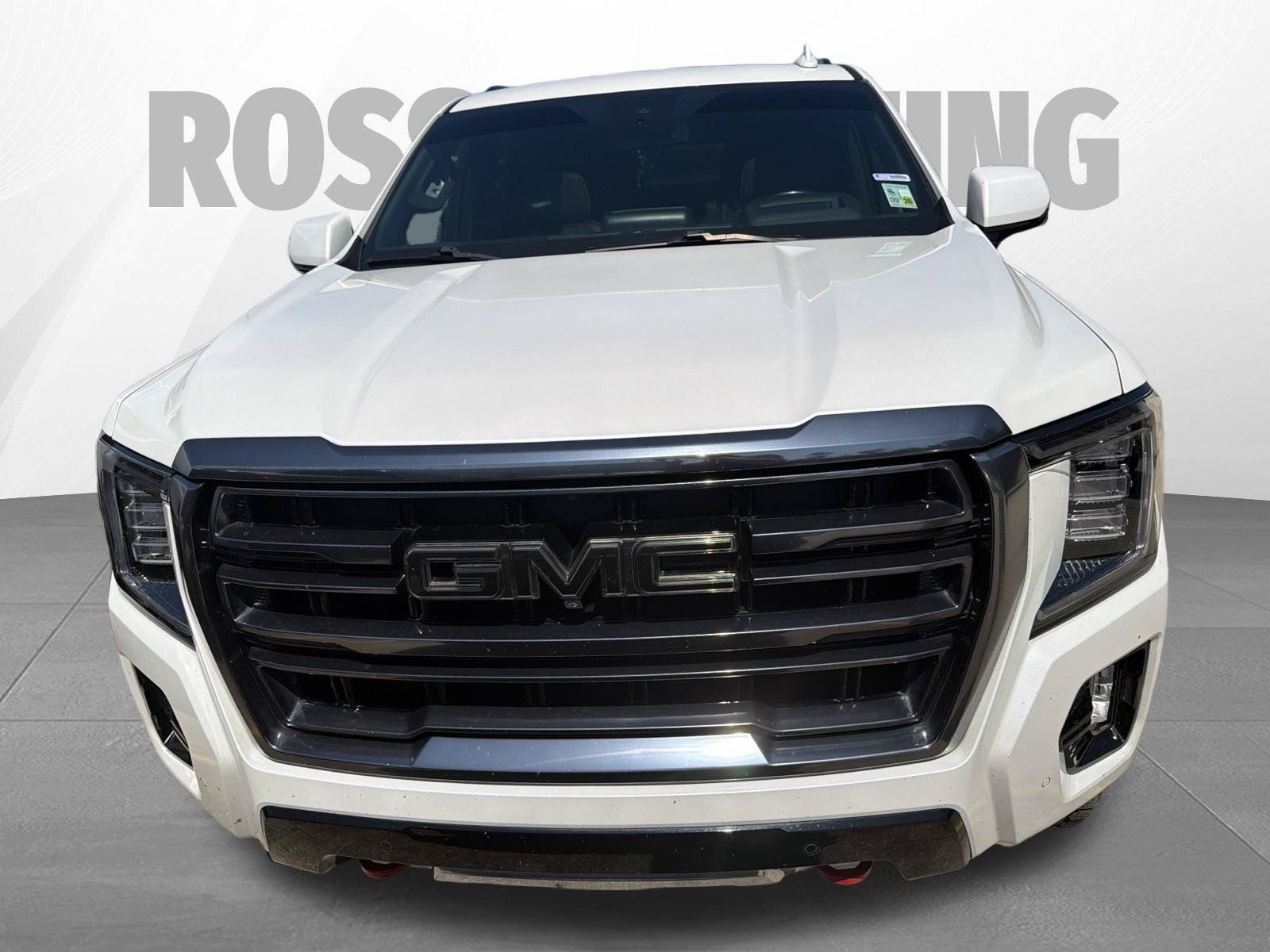 Used 2023 GMC Yukon AT4 w/ Technology Package AWD/4WD image 2
