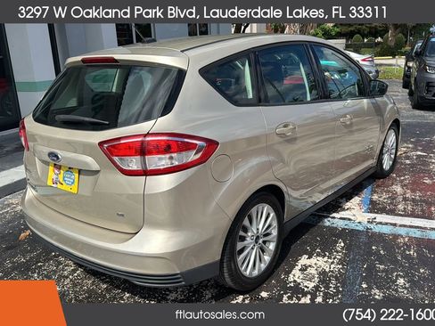Used 2017 Ford C-MAX Energi SE FWD image 10