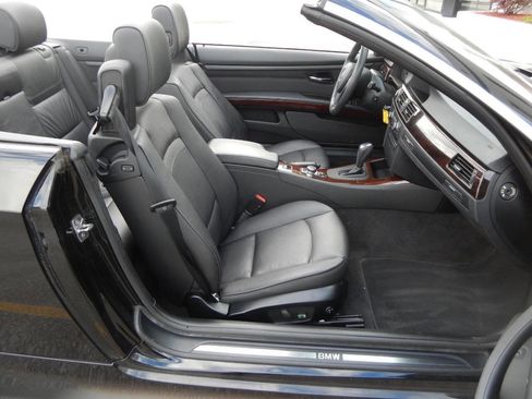 Used 2012 BMW 328i Convertible image 30