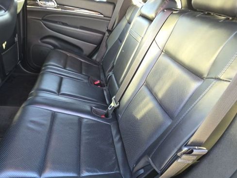 Used 2018 Jeep Grand Cherokee Overland image 10