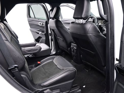 Used 2022 Ford Explorer ST w/ ST Street Pack image 21