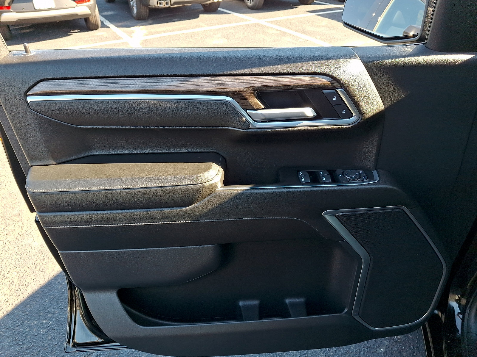 Used 2025 Chevrolet Silverado 1500 LT AWD/4WD image 12
