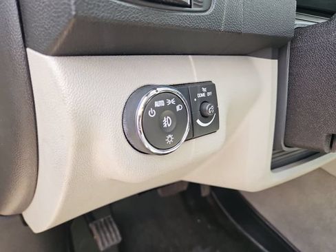 Used 2011 GMC Acadia Denali FWD image 19