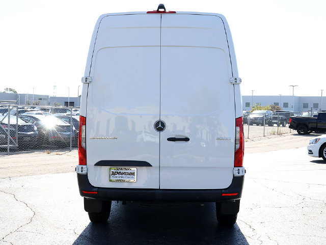 Used 2025 Mercedes-Benz Sprinter 2500 image 8