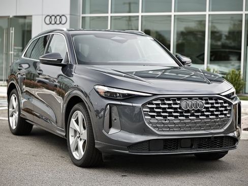 New 2025 Audi Q5 Prestige image 2