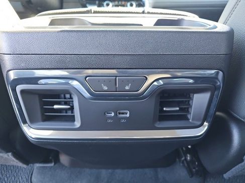 Used 2024 GMC Sierra 2500 Denali w/ Technology Package image 12