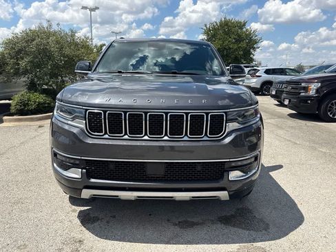 Used 2024 Jeep Wagoneer L Series II w/ Flexible Seating Group RWD image 8