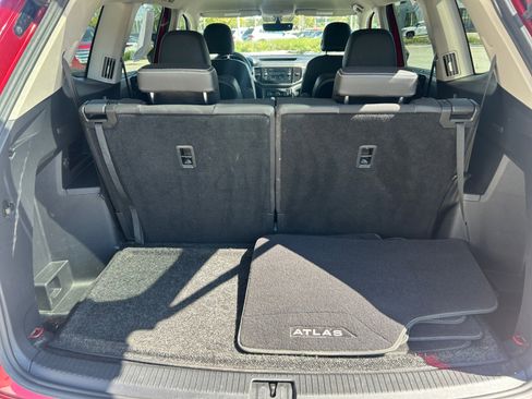 Certified 2023 Volkswagen Atlas SE image 10