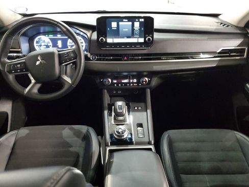 Used 2023 Mitsubishi Outlander SE AWD/4WD image 12