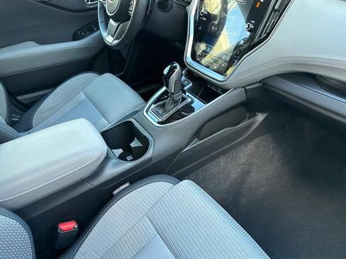 Certified 2025 Subaru Outback Premium w/ Popular Package #1A image 17