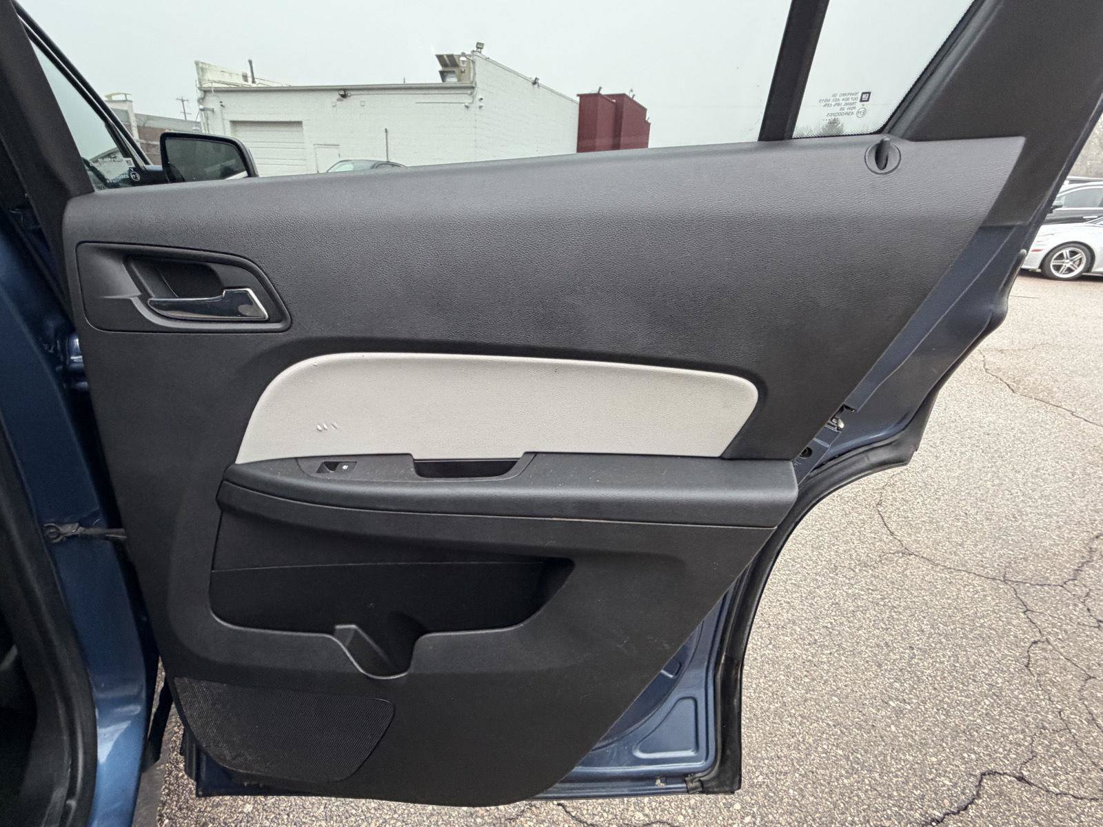Used 2017 GMC Terrain SLE AWD/4WD image 26
