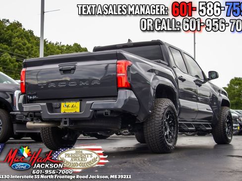 Used 2025 Toyota Tacoma SR5 AWD/4WD image 6