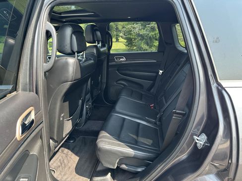 Used 2017 Jeep Grand Cherokee Limited AWD/4WD image 14