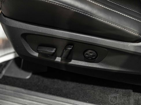 Used 2025 INFINITI QX60 Pure image 22