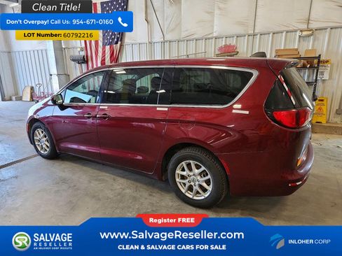 Used 2022 Chrysler Voyager LX FWD image 3