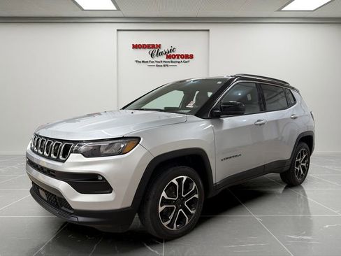 Used 2025 Jeep Compass Limited AWD/4WD image 3