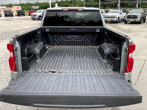 Used 2024 Chevrolet Silverado 1500 LT AWD/4WD image 25