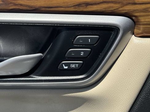Used 2018 Honda CR-V Touring image 36