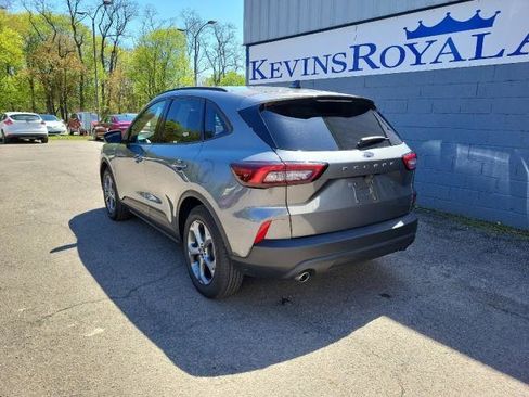 Used 2025 Ford Escape ST-Line FWD image 8