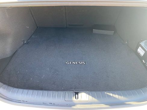 Certified 2025 Genesis G70 2.5T RWD image 29
