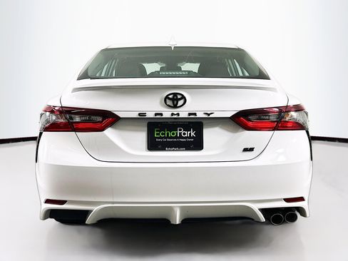 Used 2023 Toyota Camry SE w/ Cold Weather Package image 7