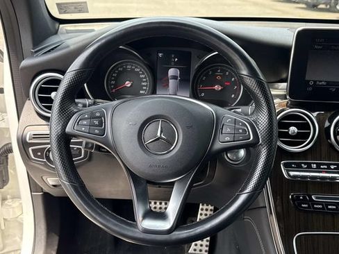 Used 2019 Mercedes-Benz GLC 300 4MATIC image 19