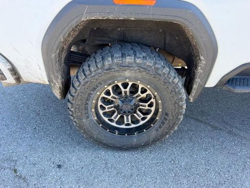 Used 2020 GMC Sierra 2500 Denali w/ Denali Ultimate Package AWD/4WD image 6