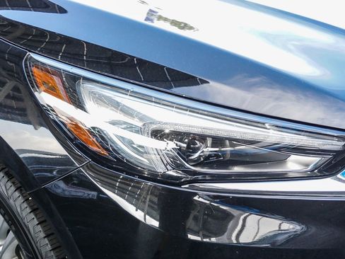 Used 2021 Buick Enclave Essence w/ Sound and Sites Package image 11