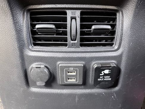 Used 2020 Nissan Titan SV w/ SV Convenience Package AWD/4WD image 22
